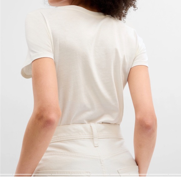 NWT GAP Favorite Graphic T-Shirt  Color:
gap 1969 floral LARGE - Picture 3 of 4